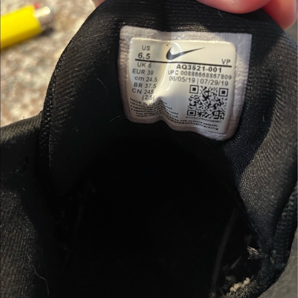 BLk/white Size 6.5 men’s Nike Precision shoes - Picture 5 of 5